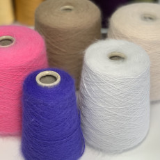 FLUFF Filpucci 70% ангора, 10% меринос, 20% па 550м/100г