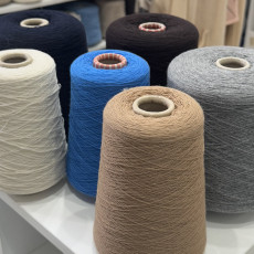 TREBISONDA Lanecardate 70% меринос 30% кашемир 1500м/100г